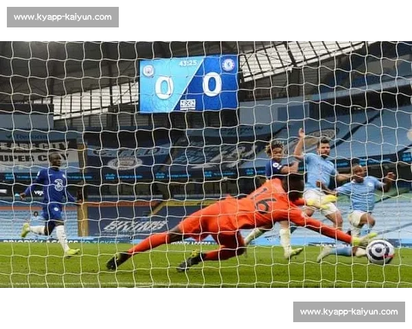 张昱杰护腿板暗藏全家福密码 训练预演助其中超关键破门 张昱杰护腿板暗藏全家福密码 训练预演助其中超关键破门