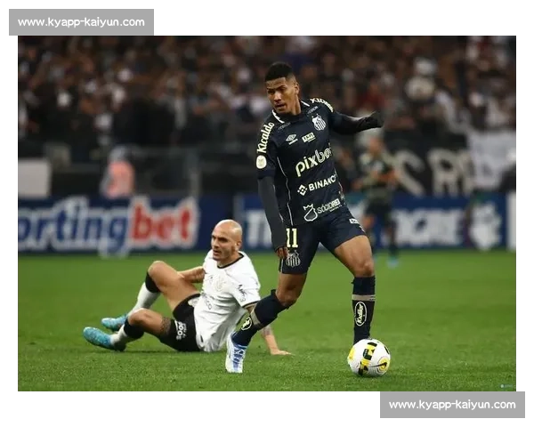 斯基拉：米兰双雄争夺 18 岁新星莱昂尼，热刺马赛加入战团